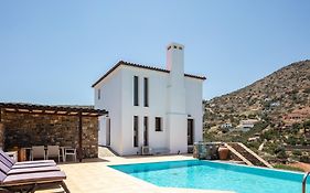 Maris Villas
